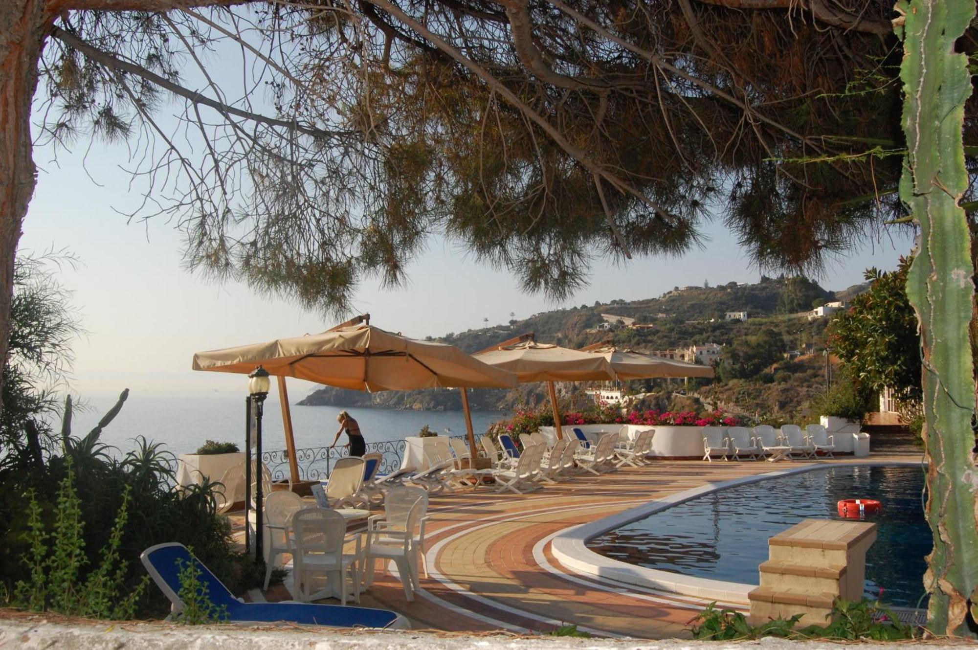 Hotel Giardino Sul Mare Lipari  Exterior foto