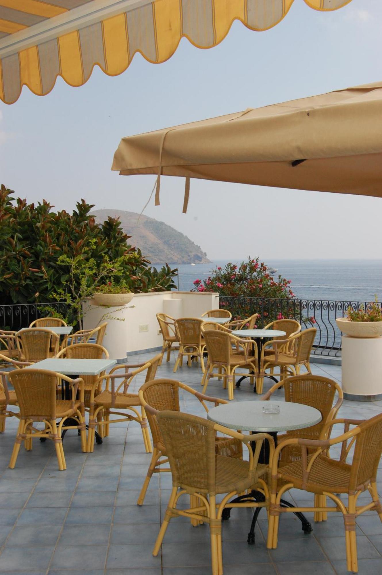 Hotel Giardino Sul Mare Lipari  Exterior foto